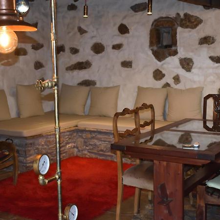Μικρή Πέτρινη Μεζονέτα 2 Villa Lílaia Eksteriør billede