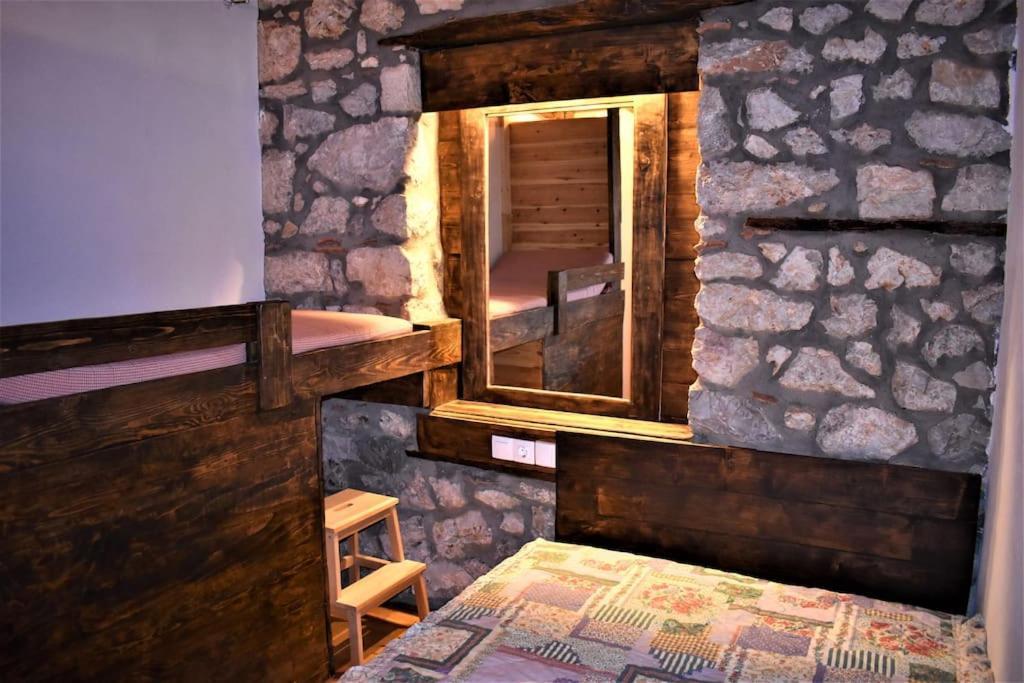 Μικρή Πέτρινη Μεζονέτα 2 Villa Lílaia Eksteriør billede